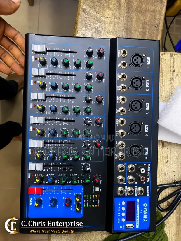 Yamaha F7 7-Channel Audio Mixer - 1