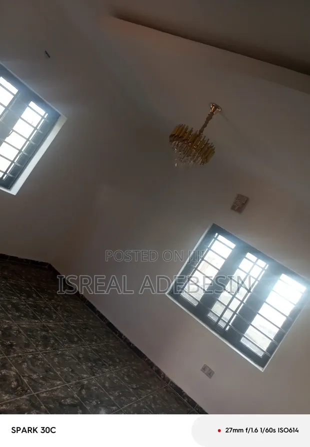 Gidan Kwalata Mai Dakuna 2 Mai Cikakken kayan sawa don haya a Ipaja - 1