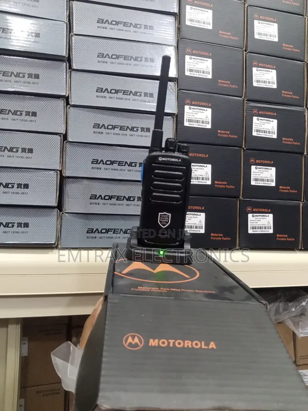 Motorola GP388d UHF Two-Way Radio - 1