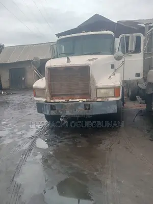 2002 Mack CH612 Tractor Head - 10-Tyre