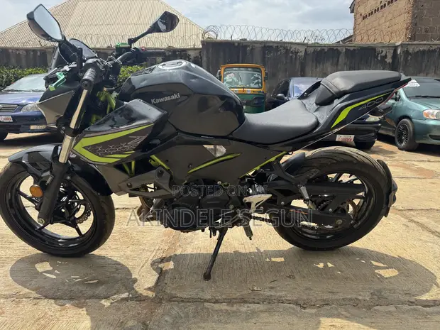 Kawasaki Z400 2021 Black - 1