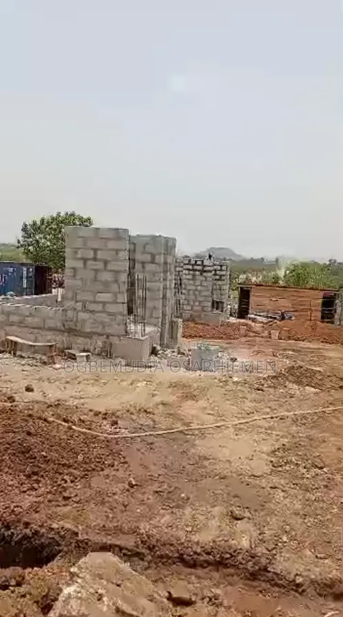170sqm Filin Zama da CofO - Gaban AMCE Apo - 1