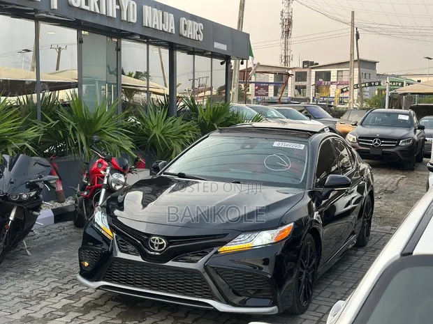 2021 Toyota Camry XSE Black - 1