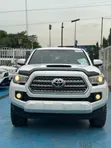 2017 Toyota Tacoma TRD Sport White - 1