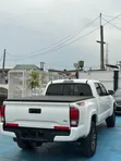 2017 Toyota Tacoma TRD Sport White - 4