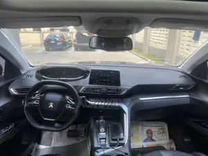 Peugeot 3008 2018 Brown