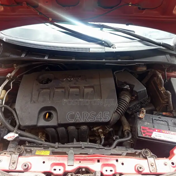Toyota Corolla 2010 Red - 1