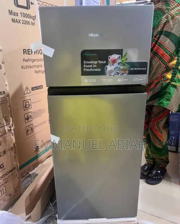 Hisense Fridge and Freezer 124L - 1