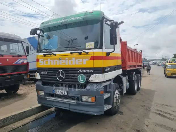 Mercedes-Benz Actros Tipper Truck (MP3) 10-Wheeler - 1