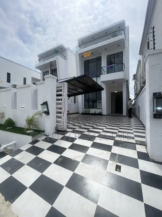 5-Bedroom Fully Detached Duplex da Pool a Gated Estate, Ajah - 1
