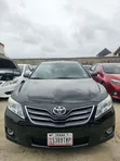 Toyota Camry 2010 Baƙar Fata - 1