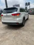 Toyota Highlander 2019 White - 2