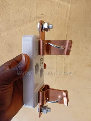 Standard 400A Pure Copper Fuse Base (3-Piece Set)