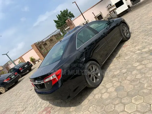 Toyota Camry 2014 XLE V6 - 1