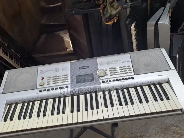 Yamaha Keyboard PSR-E403 - 1