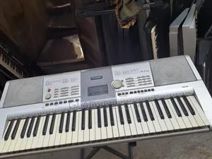 Yamaha Keyboard PSR-E403