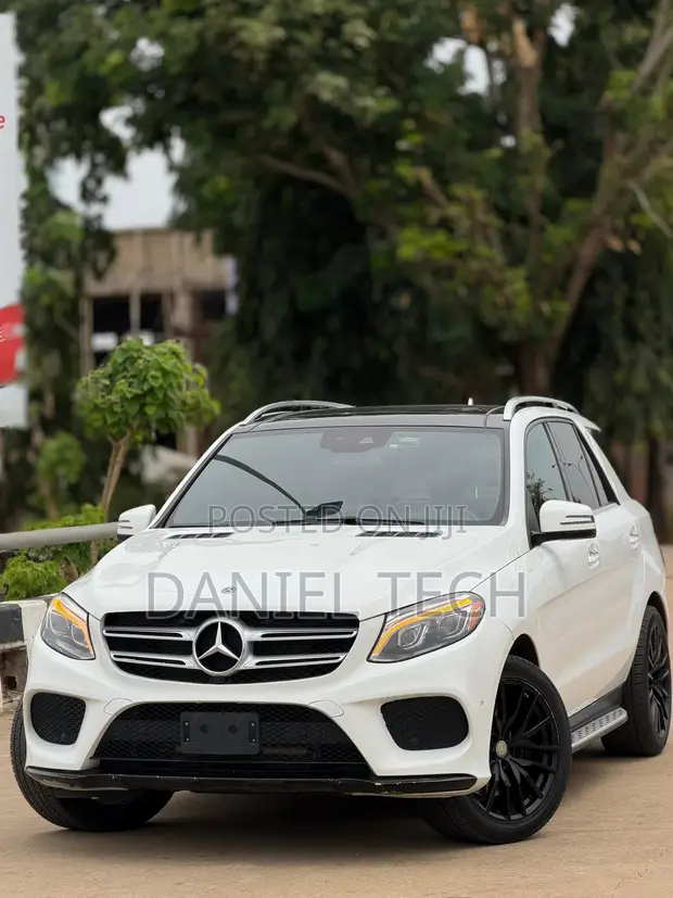 Mercedes-Benz GLE-Class 2018 White - 1
