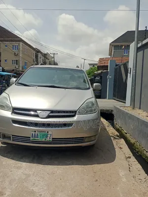 Toyota Sienna XLE FWD 2006 Silver
