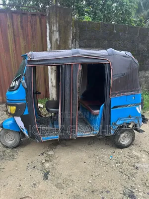 TVS King Cargo 2018 Blue