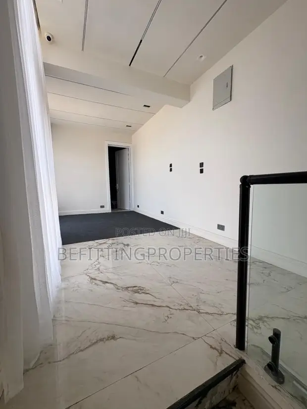 4-Bedroom Duplex with BQ in Lekki Foreshore - 1