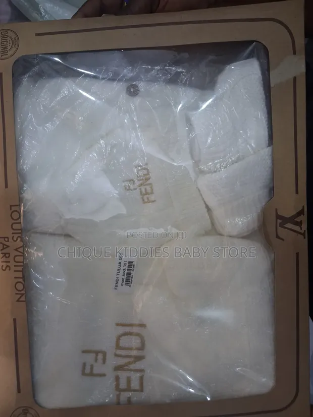 Brand New Fendi Knit Baby Clothing Set - 1