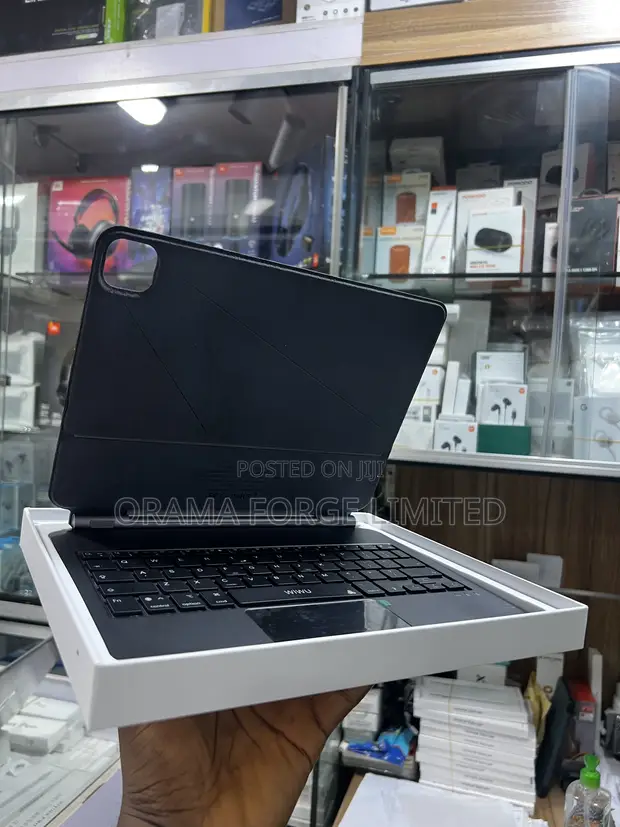 Wiwu Magic Keyboard 11" for iPad Pro 2024 (Open Box) - 1
