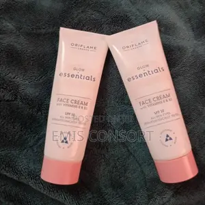Oriflame Glow Essentials Face Cream SPF 10