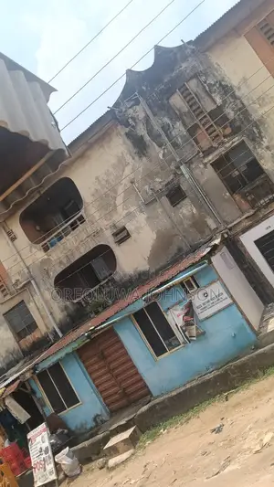 Gidan Kayan Kwalatu Don Siyarwa a Egbe/Idimu