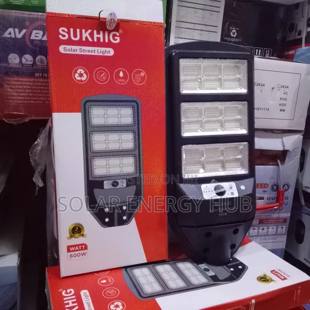 Sukhig 600W Solar Street Light - 1