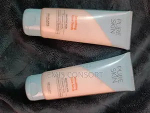 Oriflame Pure Skin Smoothing Face Scrub