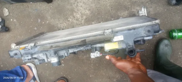 Toyota Camry 2.7 Radiator (Used) - 1