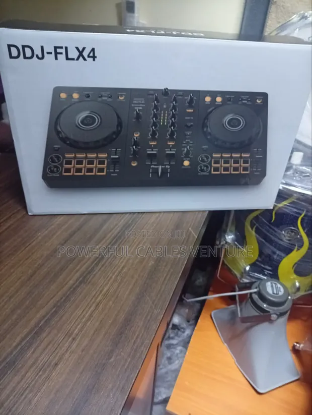 Pioneer DDJ-FLX4 2-Channel DJ Controller - 1