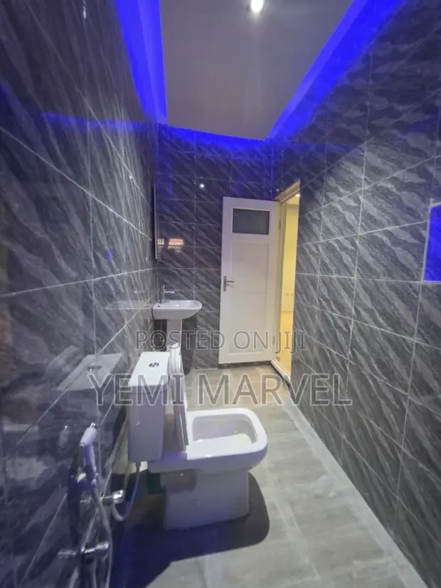 3-Bedroom Bungalow with BQ in Elebu, Ibadan - 1