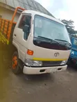 Toyota Dyna 200 (2000) - 6 Tyres, Petrol Engine - 1