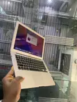 Apple MacBook Air 2017 8GB Intel Core i5 256GB SSD - 2