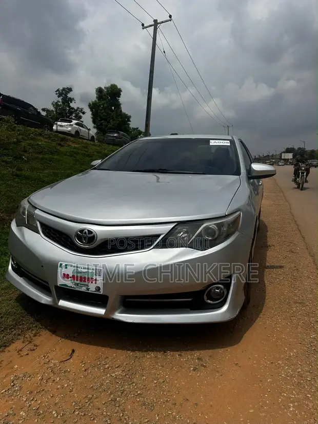 2014 Toyota Camry SE Sport Sedan - 1