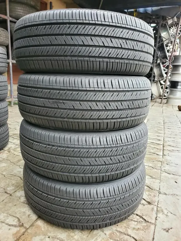 215/55R17 Grade Daya Tokunbo Tayar (An Yi a Amurka) - 1