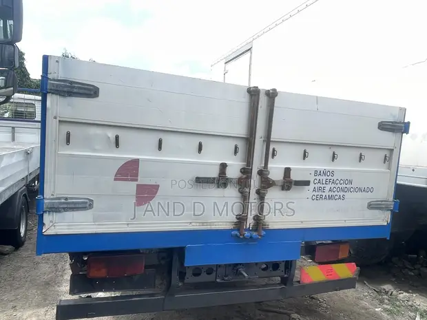 Mercedes-Benz 1517 Low-Bed Truck - 1