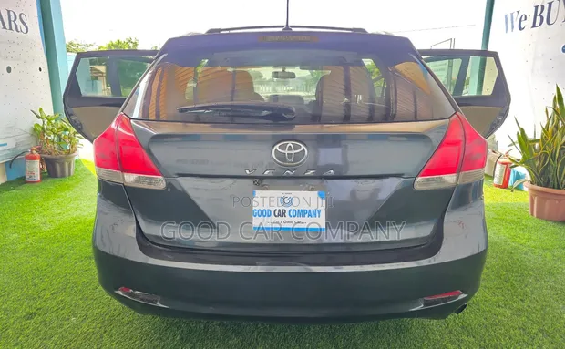 Toyota Venza 2010 Gray - 1
