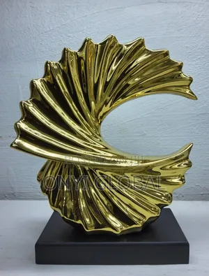 Deco Gold Twisted Figurine - Brand New