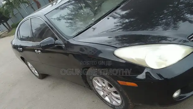 Lexus ES 330 Sedan 2004 Black - 1