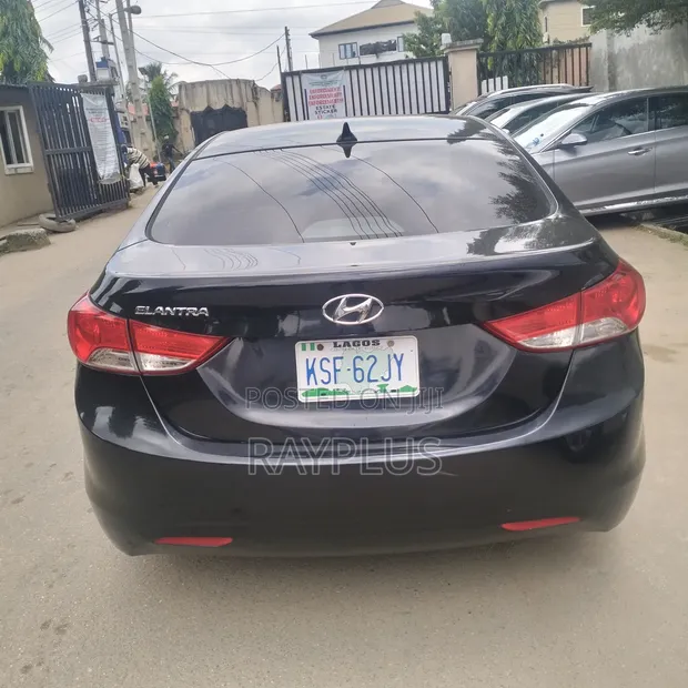 Hyundai Elantra 2014 Black - 1
