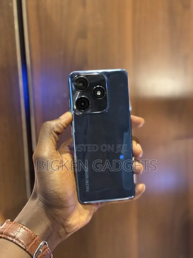 Tecno Spark 10C 64GB Blue (Na Amfani) - 1