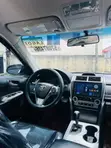 Toyota Camry SE 2.5L Farar 2012 - 2