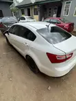Kia Rio SX 4dr Sedan (1.6L) 2014 Fari - 3