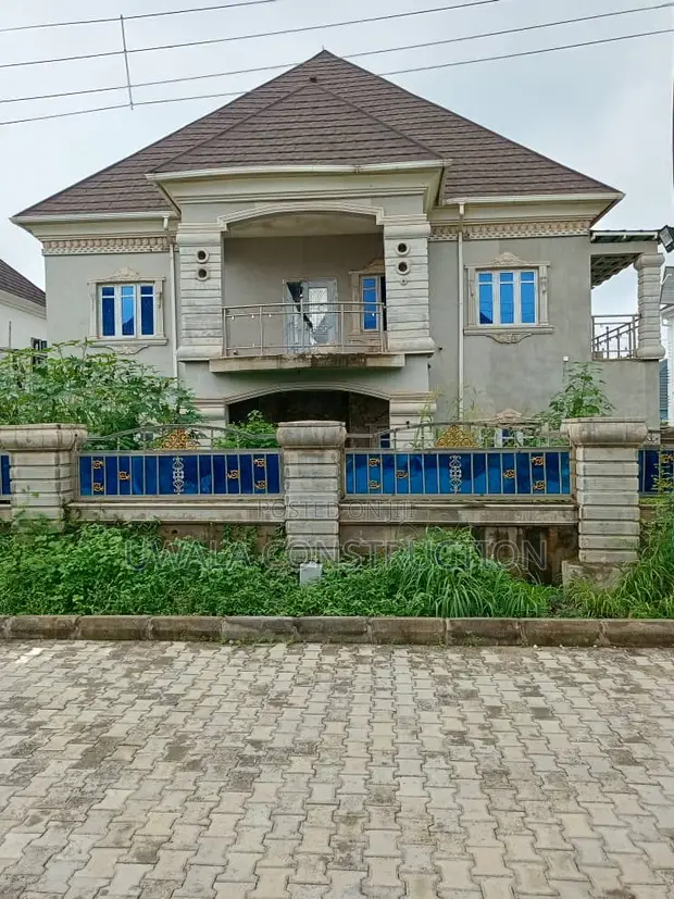 5-Bedroom Duplex da BQ Sayarwa a Lugbe, Abuja - 1