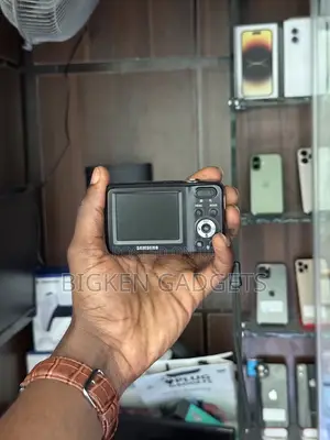 Samsung ES80 Digital Camera