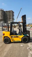 Sabon UN 7 Ton Diesel Forklift - Injin Isuzu - 2
