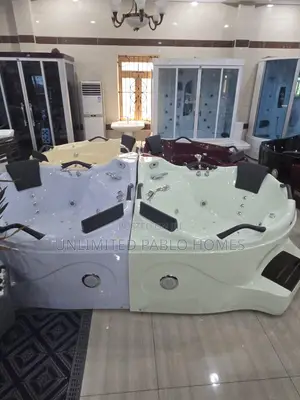 Luxury Corner Whirlpool Bathtub with Hydro Jets