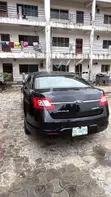 2011 Ford Taurus Black - 4
